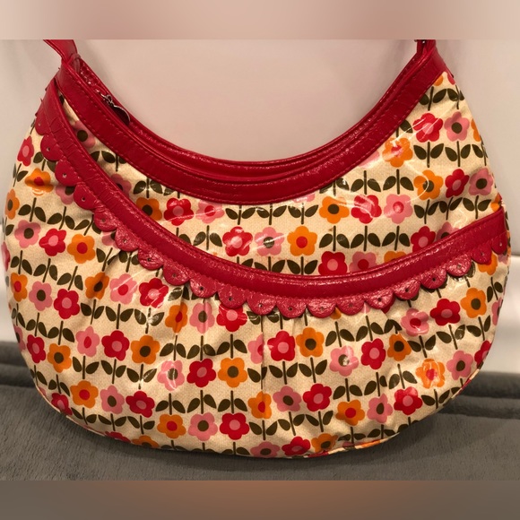 Vera Bradley Frill Collection Hotsy Totsy Hobo Bag in Folkloric pattern. - Picture 3 of 16